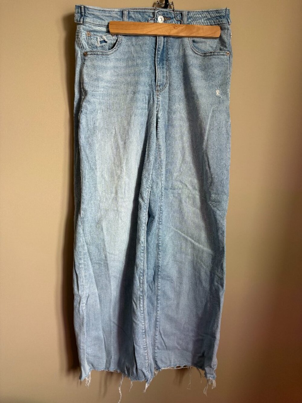 American Eagle Super High-Rise Baggy Wide Leg Jeans - Short Length - Picture 1 of 5